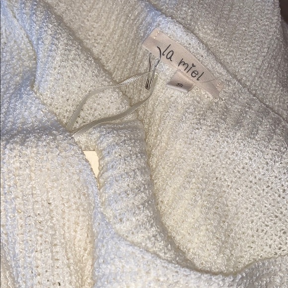 La Miel CREAM KNOTTED SWEATER TANK - Picture 3 of 5